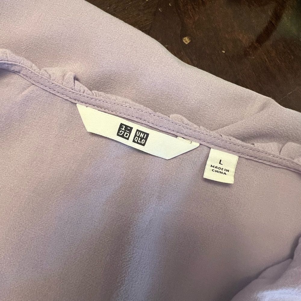 Uniqlo Ruffled Button Up Blouse - Picture 4 of 6